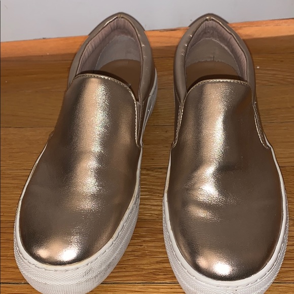 Steve Madden Metallic Rose Gold Slip on Sneakers - Picture 1 of 7